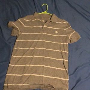 I’m selling an Aeropostale shirt